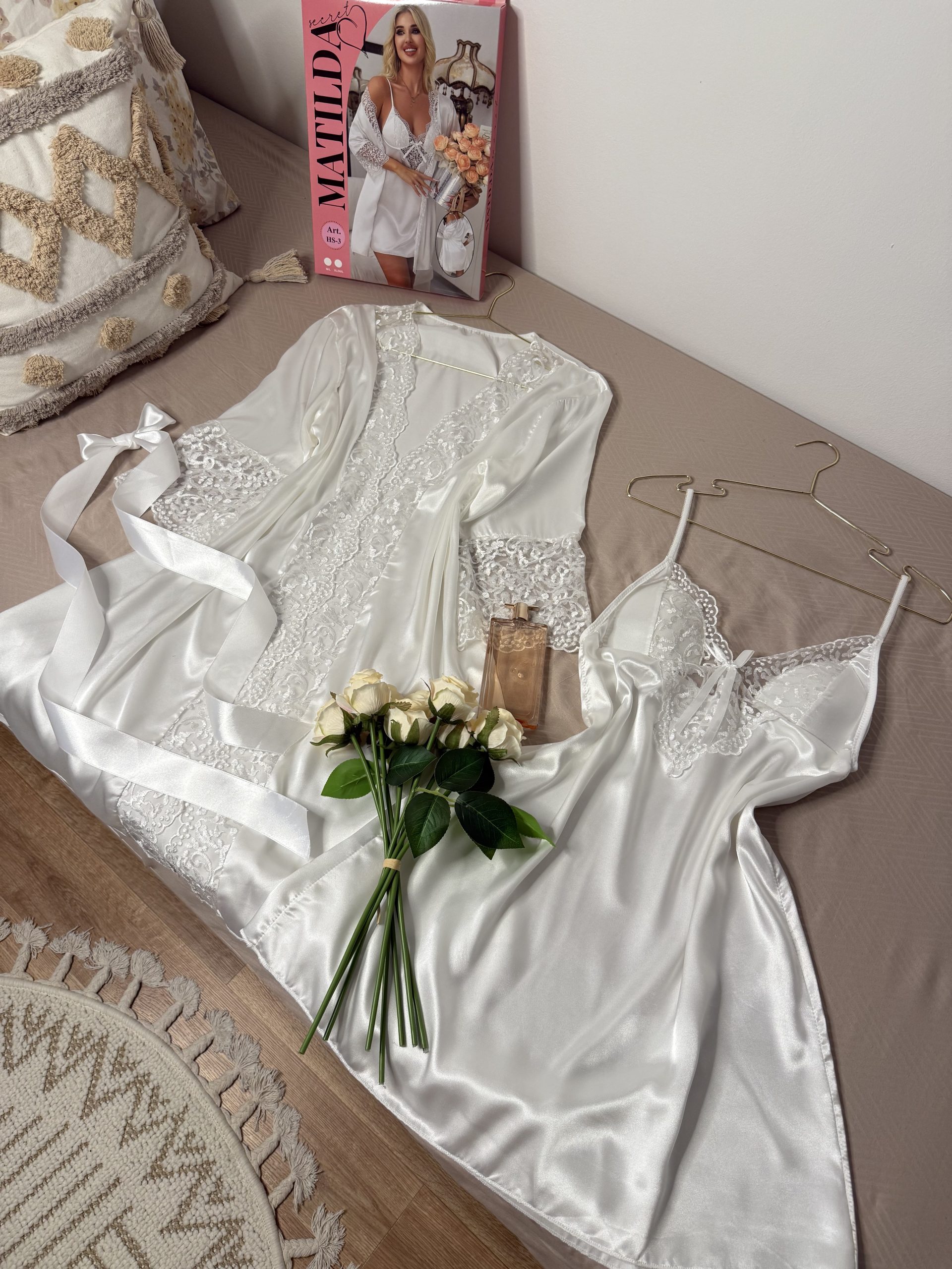 Mini robe droite à perles | Nasty Gal