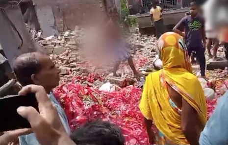 “Tragedy Strikes: Fatal Explosion at Illegal Firecracker Manufacturing Unit in Duttapukur, West Bengal”