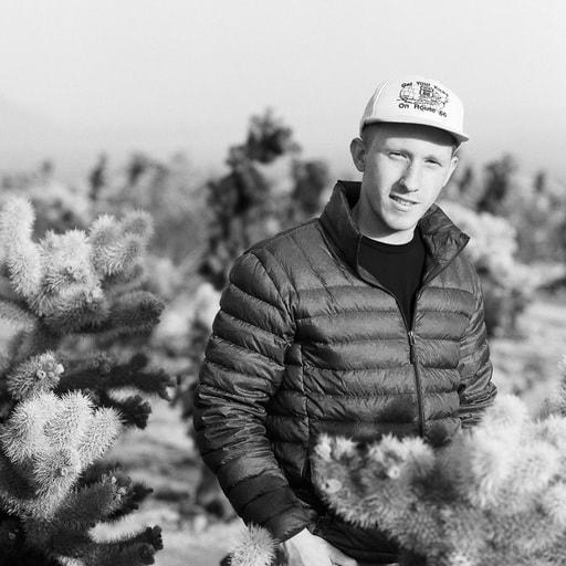 Christopher Hayes On Codepen - Premium Gradient Picture Gallery - Mobile