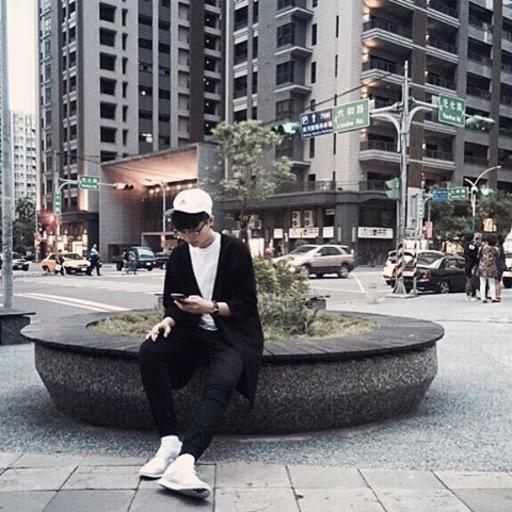 Adrianna On Codepen - Download Stunning City Art | Mobile