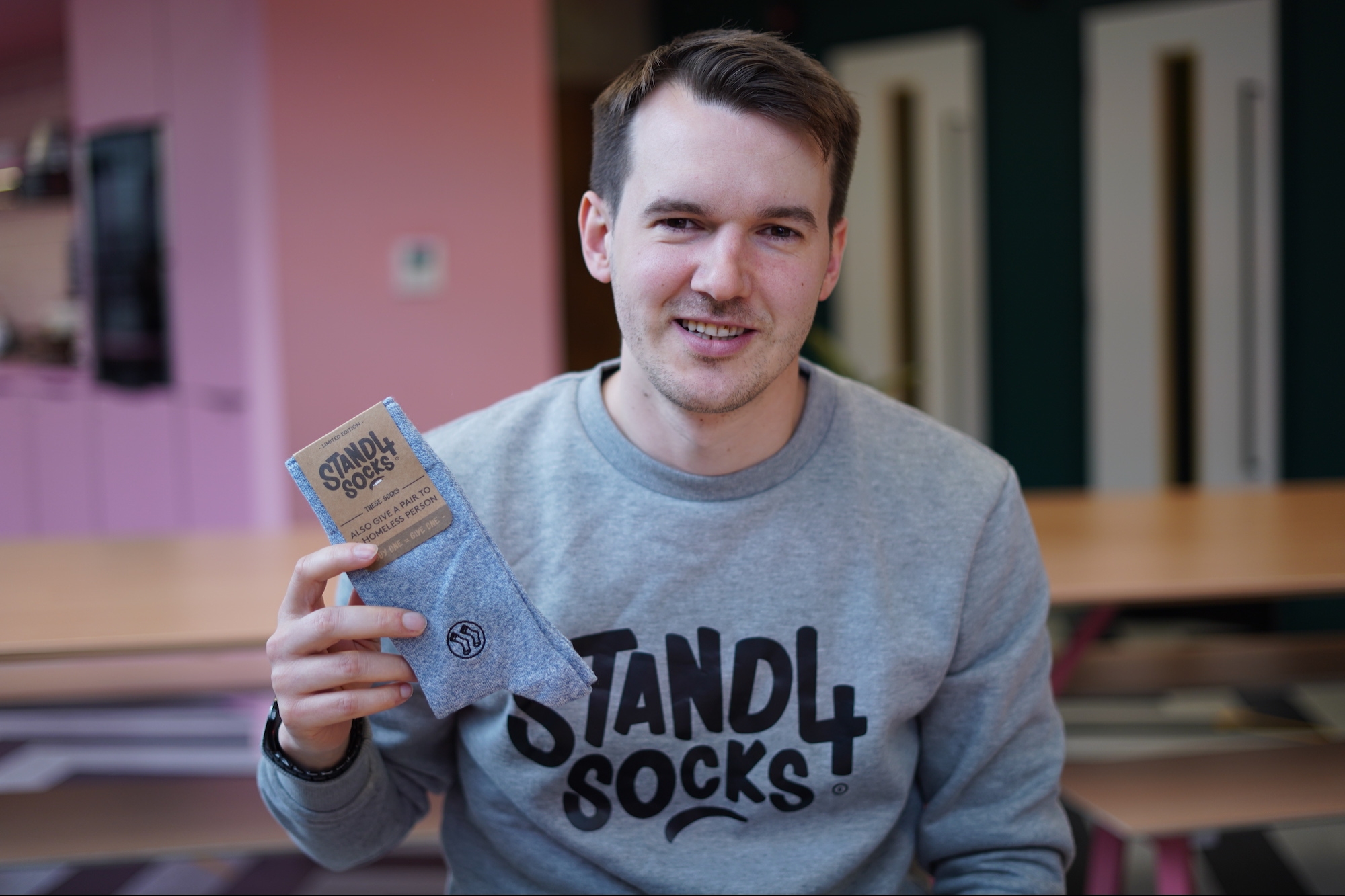His Side Hustle Led to 7 Figures and Richard Branson’s Island
