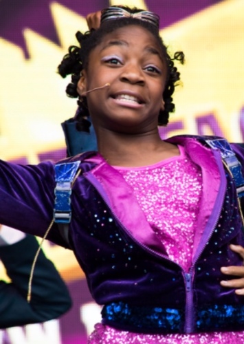 Hence, rhianna dorris's age is 18 years old. Fan Casting Rhianna Dorris As Violet Beauregarde In Charlie And The Chocolate Factory The Musical On Mycast