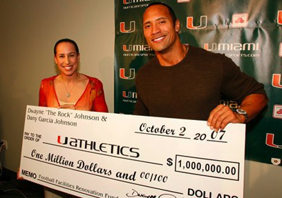 According to bench press.net, it's also been reported that dwayne can also benchpress up to 450 lbs for a one . 11 Reasons Why Dwayne "The Rock" Johnson Would Be A Better
