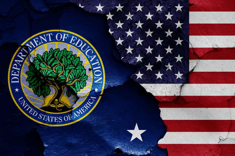 Sic Code 82 Educational Services - High Quality Full HD Gradient Photos | Free Download