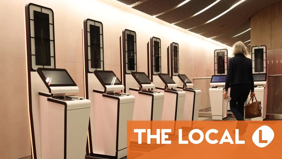 UK Embassy in Spain spells out new EES travel rules for Brits