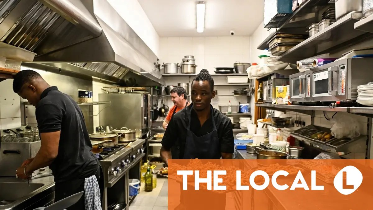 Spain to allow unions and NGOs to do residency paperwork on behalf of migrants