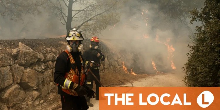 Firefighters struggle to put out wildfire in southwestern Spain Firefighters struggle to put out wildfire in southwestern Spain