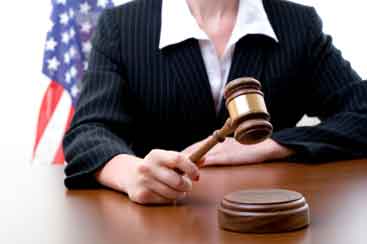 Female-judge-w