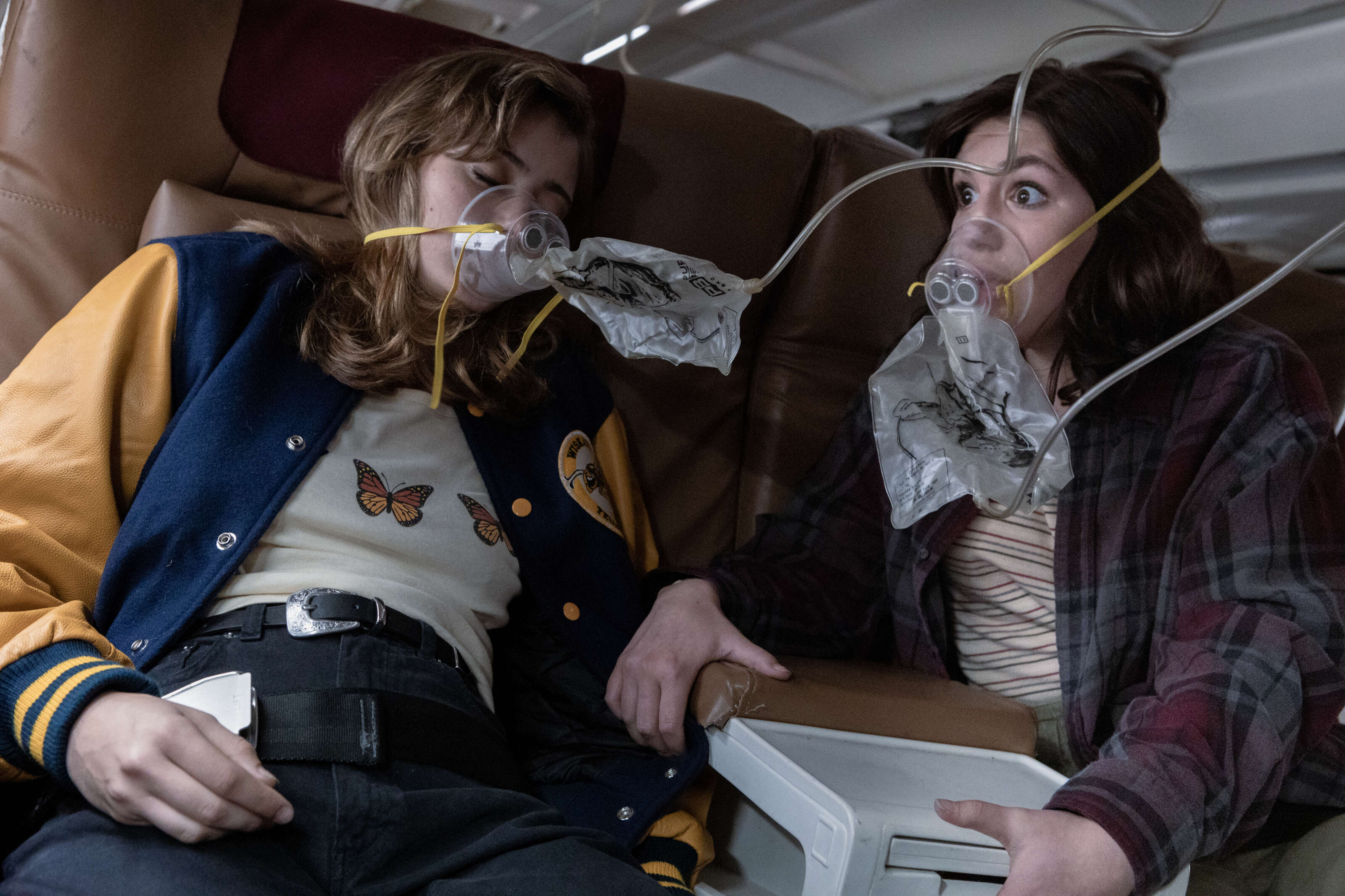 Wildly talented high school girls' soccer players descend into savage clans after their plane crashes in the remote northern wilderness. Yellowjackets Showtime Series Review Why You Need To Watch The Survivalist Thriller Thrillist