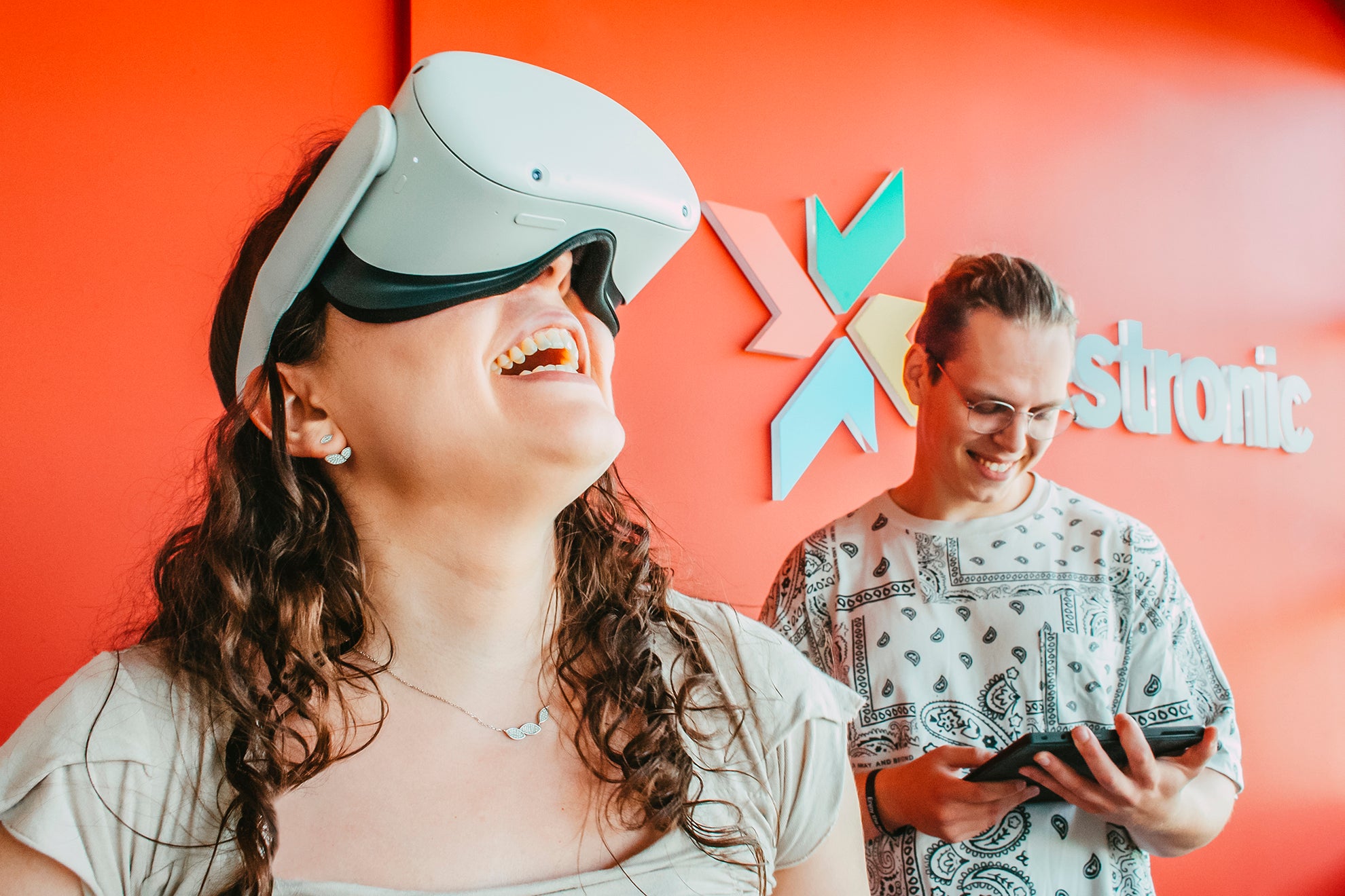 Testronic Intelliboard - Classic Colorful Wallpaper - Ultra HD