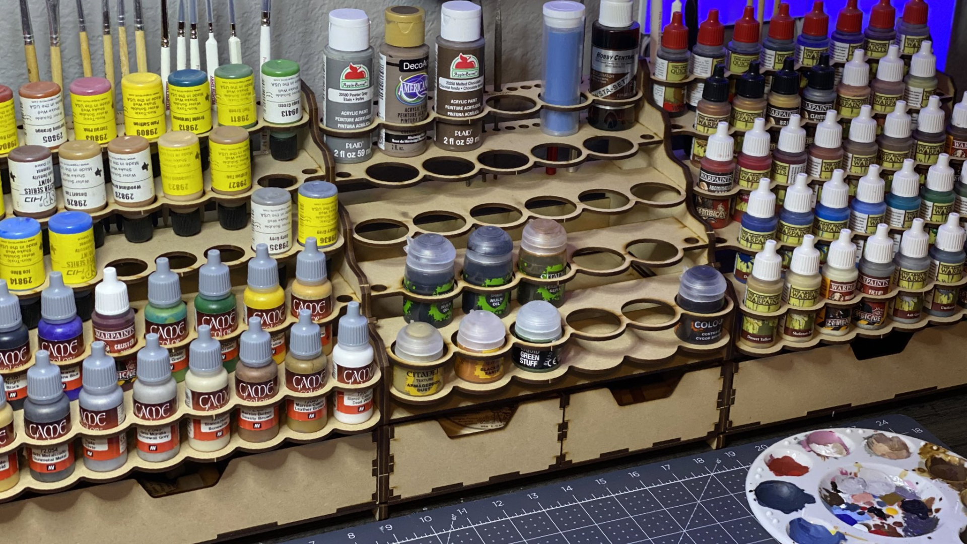 Wall Section 6 The Broken Token - Perfect Mobile City Textures | Free Download