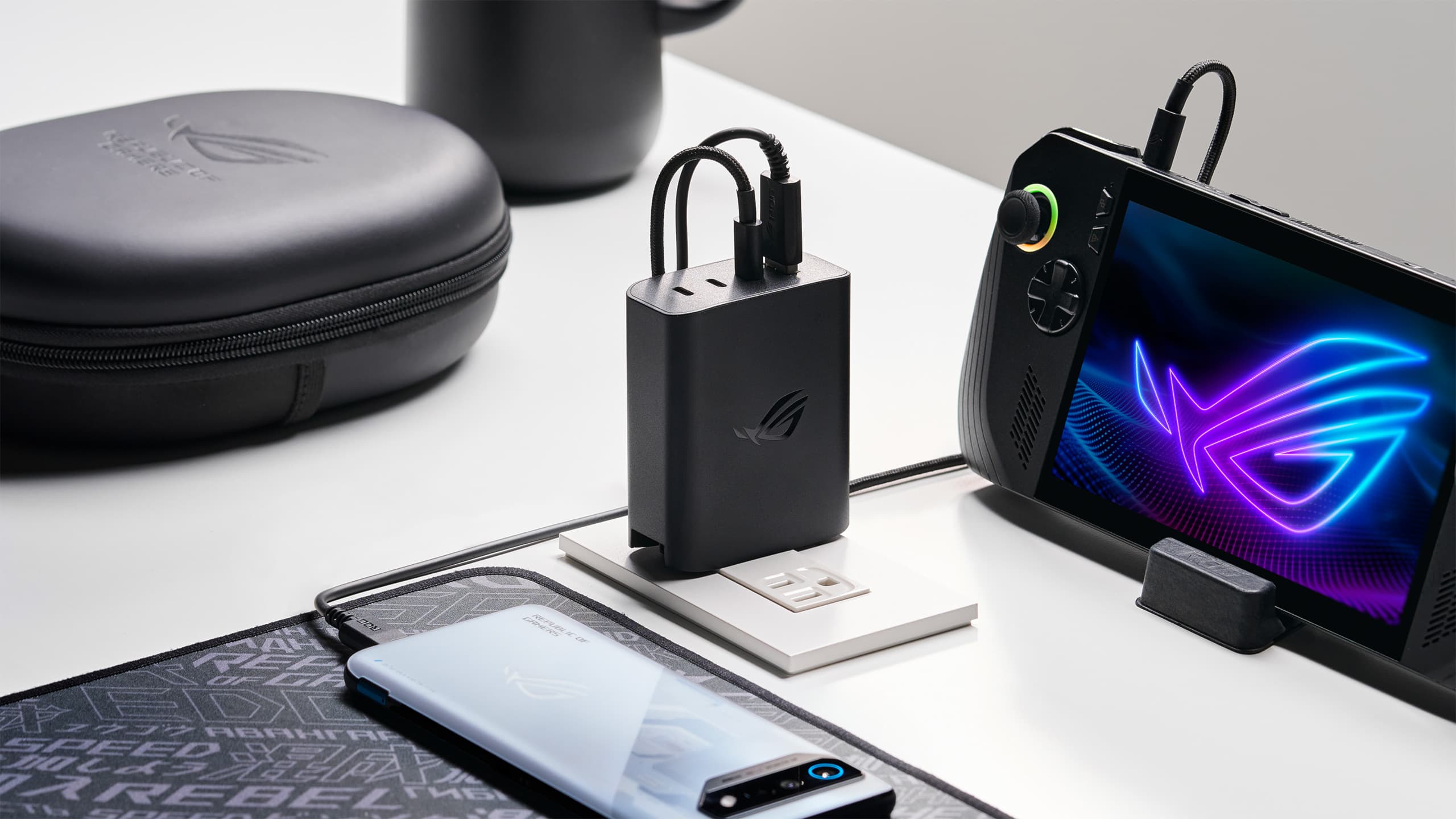Best High-Power USB-C Chargers for Steam Deck, ROG Ally, Ayaneo, and MacBook