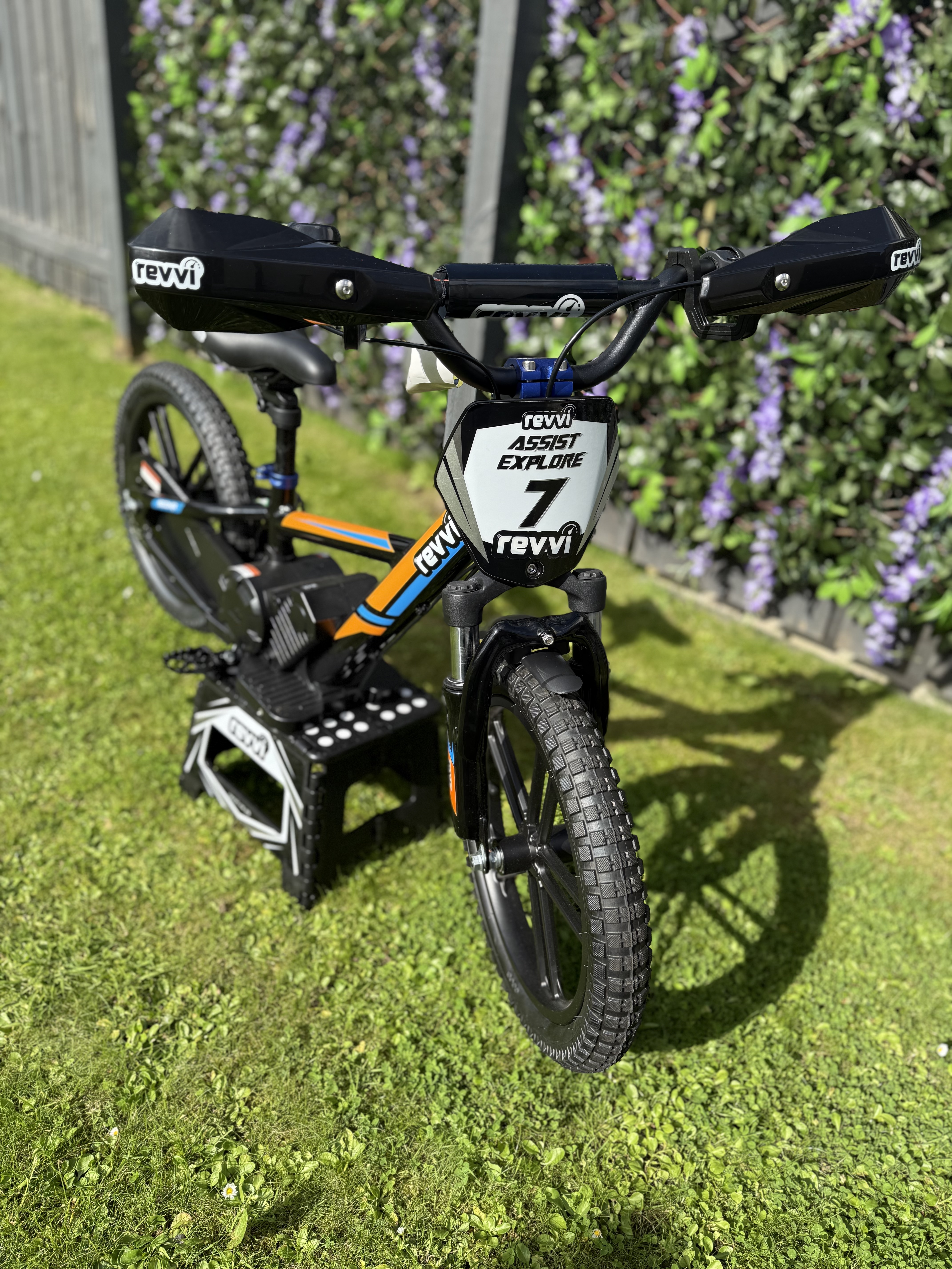 Revvi 16"Plus electric bike (DELIVERY AVAILABLE )