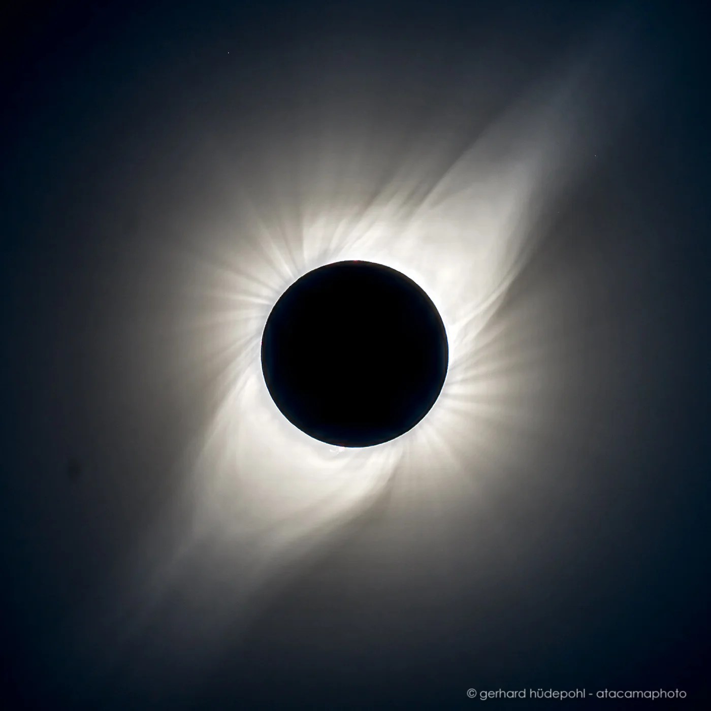 Total Solare Eclipse Chile 2019, solar corona at its best.