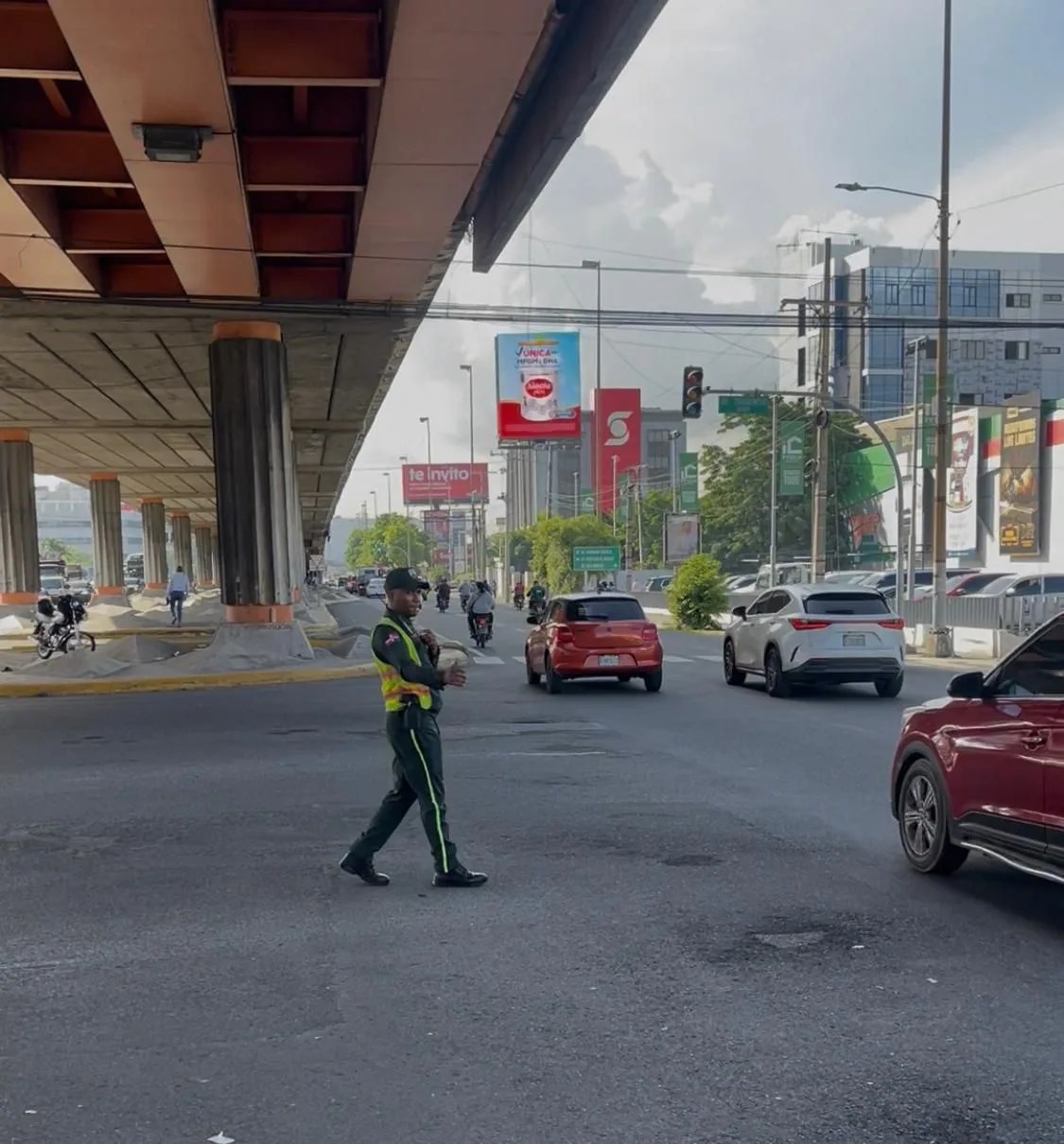 Digesett desplegó operativo y 4,208 agentes para controlar el tránsito ante el apagón nacional