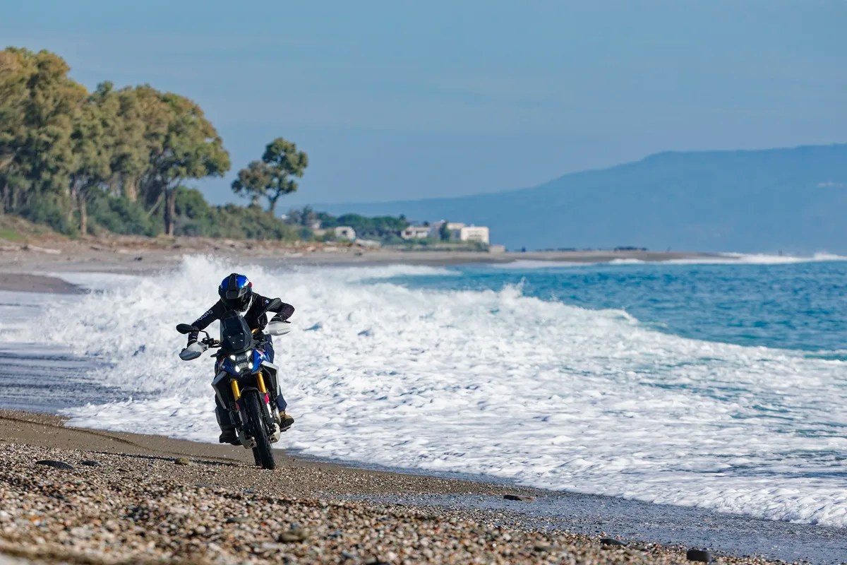 Bmw motorrad logra récord histórico en los premios “motocicleta del año 2026”