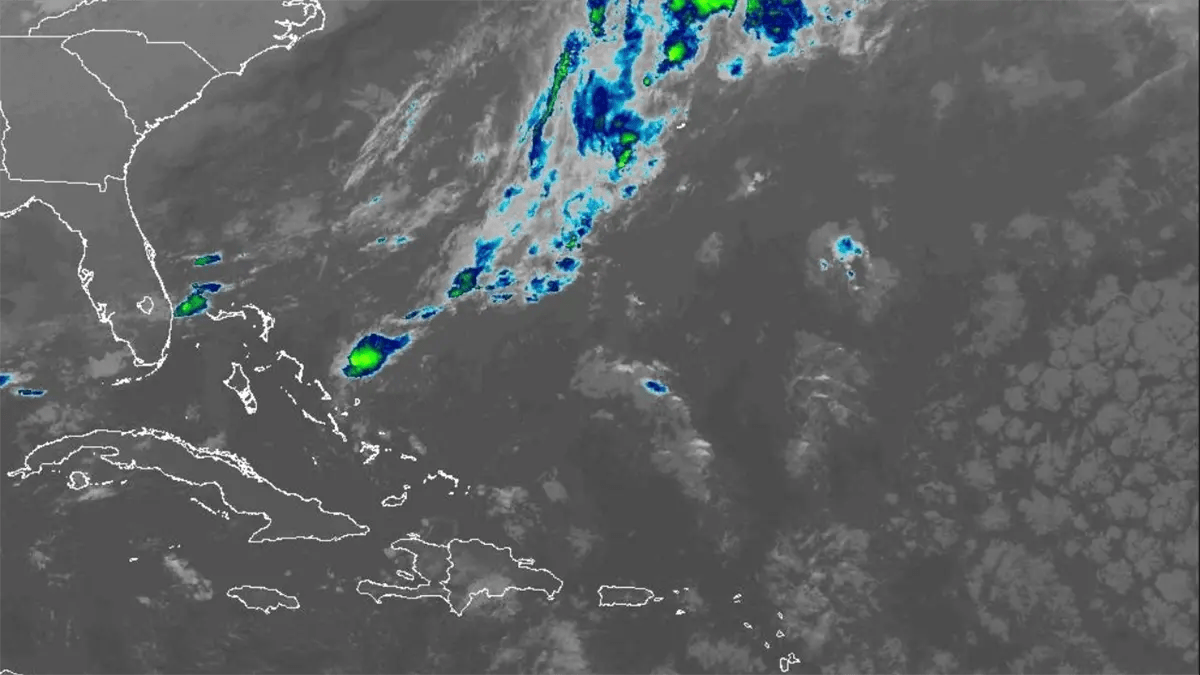 Vaguada y viento cálido provocarán aguaceros y tronadas este domingo