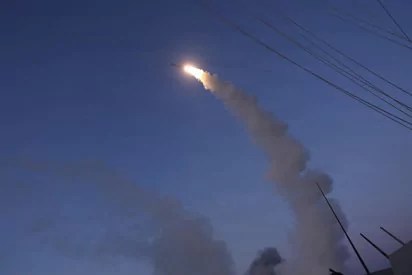 Eeuu intercepta misiles balísticos y drones lanzados desde irán en operación de autodefensa