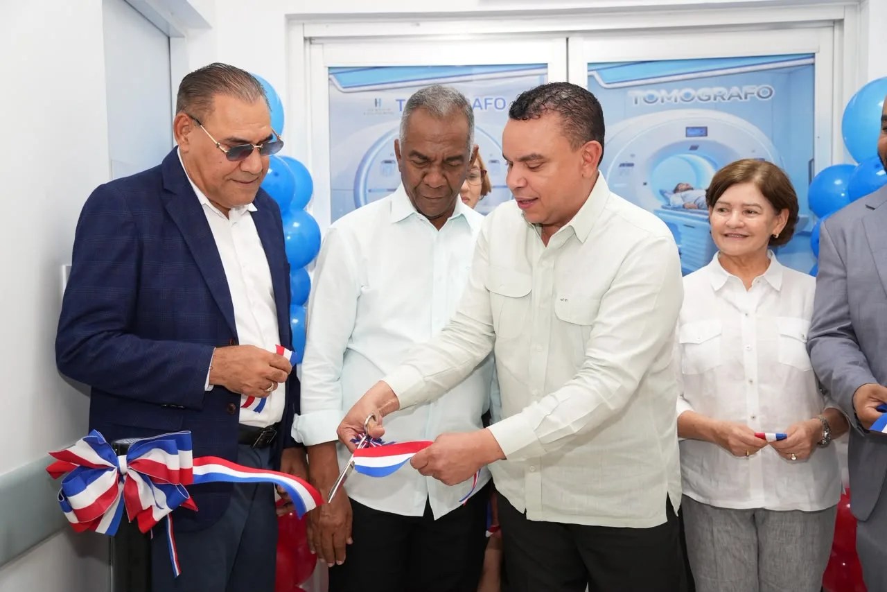 Sns entrega tomógrafo de última generación al hospital provincial nuestra señora de regla en baní