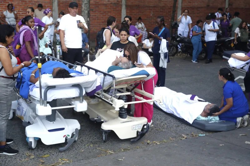 Colombia declara desastre nacional tras sismo que deja 71 muertos