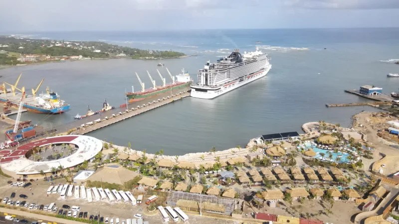 Taíno bay aclara que cruceros no vierten desechos en bahía
