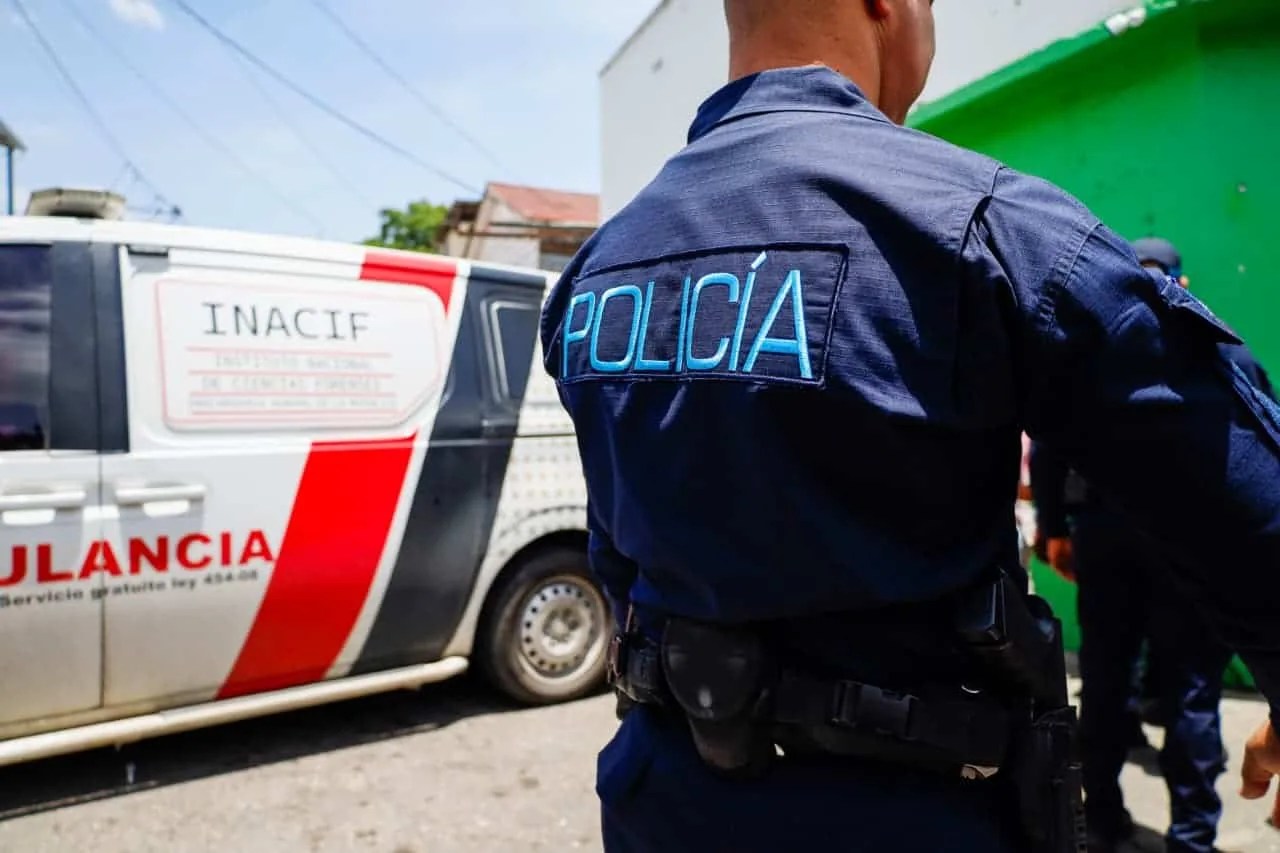 Mujer muere apuñalada por su expareja en santiago