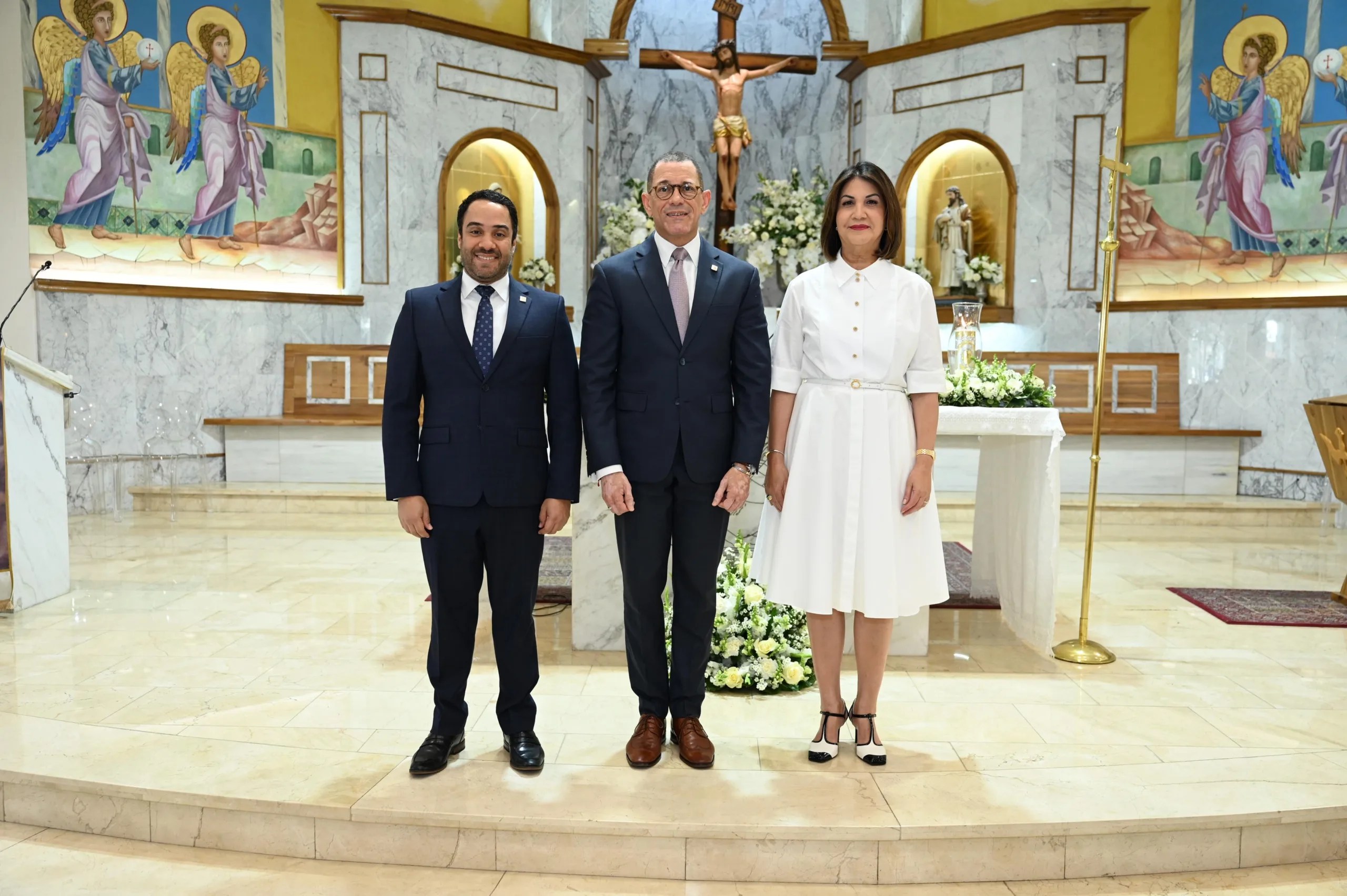 Juan alberto mustafá, vicepresidente ejecutivo senior de empresas subsidiarias banreservas; ana pou, vicepresidenta ejecutiva senior de capital humano, tecnología y operaciones banreservas; y martin gabirondo, vicepresidente ejecutivo de ars reservas.