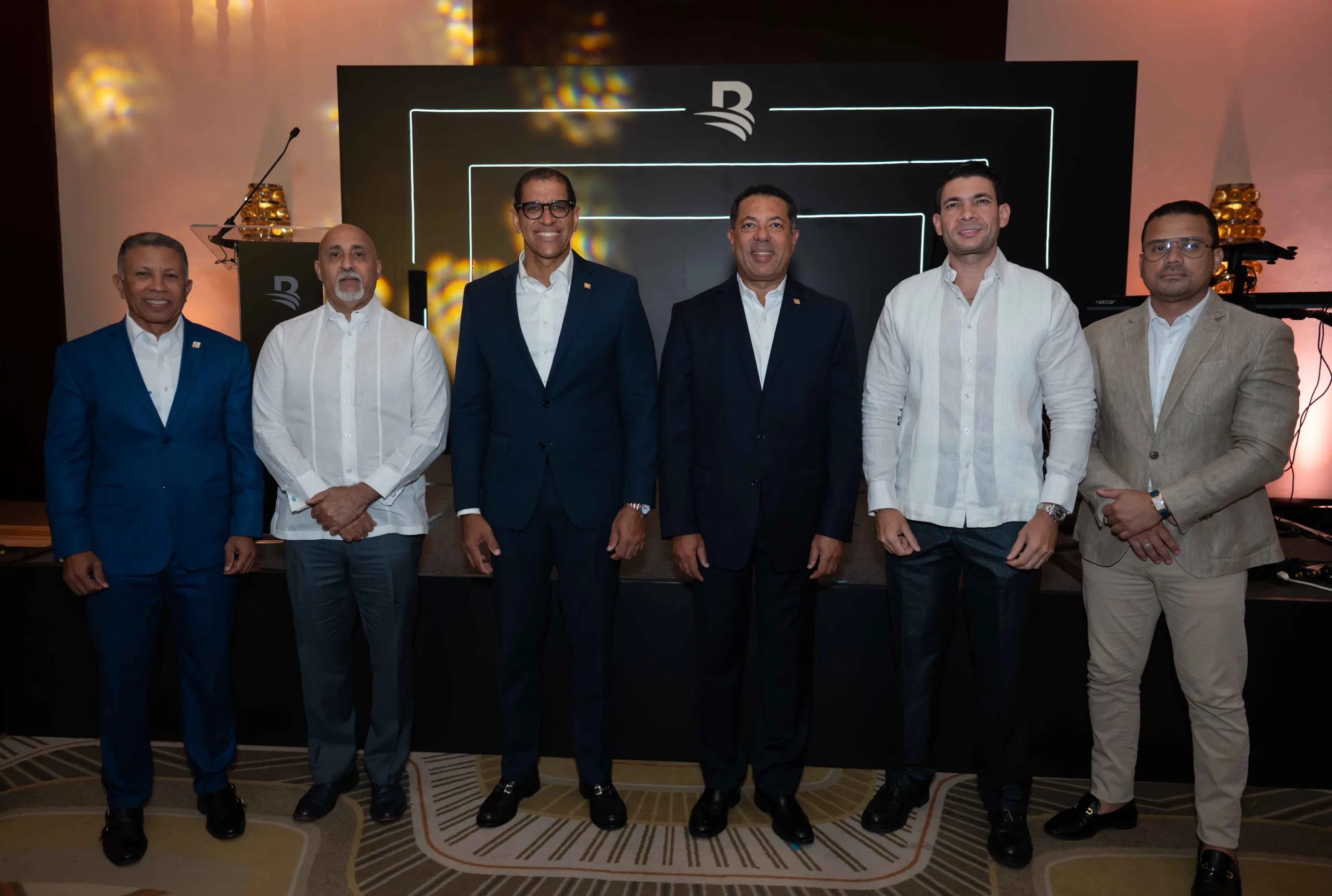 Juan carlos garcía, víctor mercedes, pablo de la rosa, ysidro garcía, alexander gonzález y ezequiel hazim.