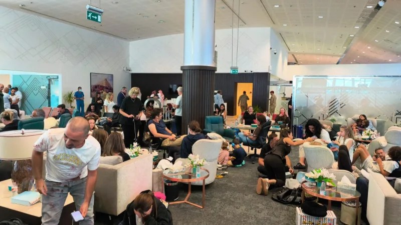 Vuelo de flydubai aterriza de emergencia en arabia saudí tras ataque entre pilotos