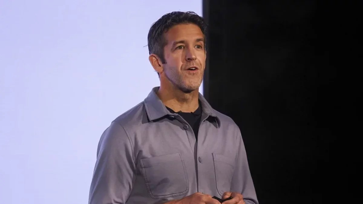 John ternus asume como nuevo ceo de apple tras la salida de cook