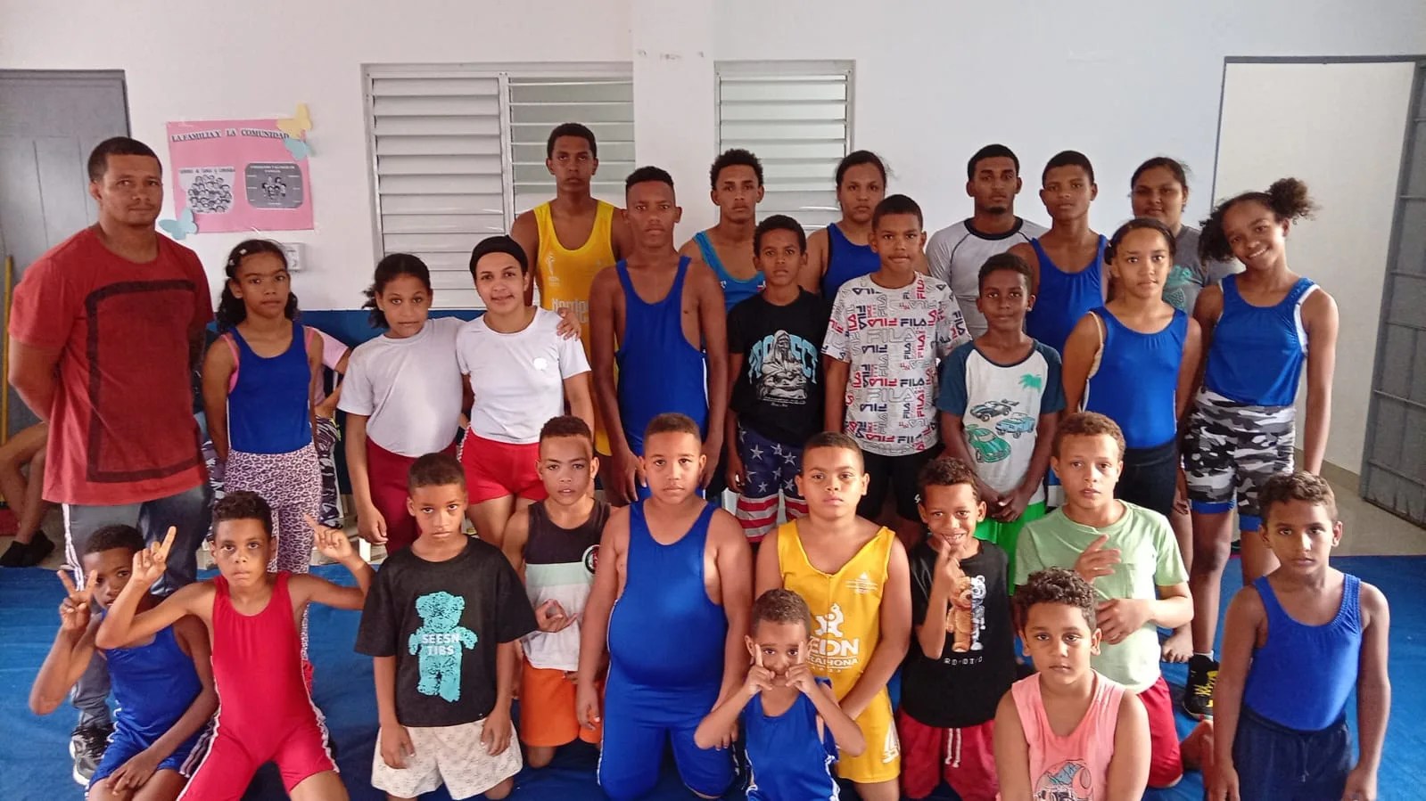 Zona sixto paulino arrasa en lucha olímpica infantil juegos deportivos san vicente