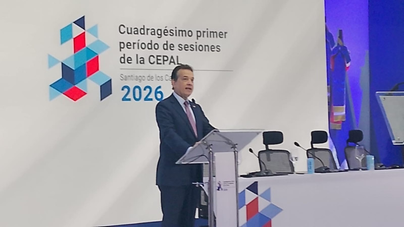 El canciller víctor -ito- bisonó habló ayer en santiago sobre el tema de las municiones.