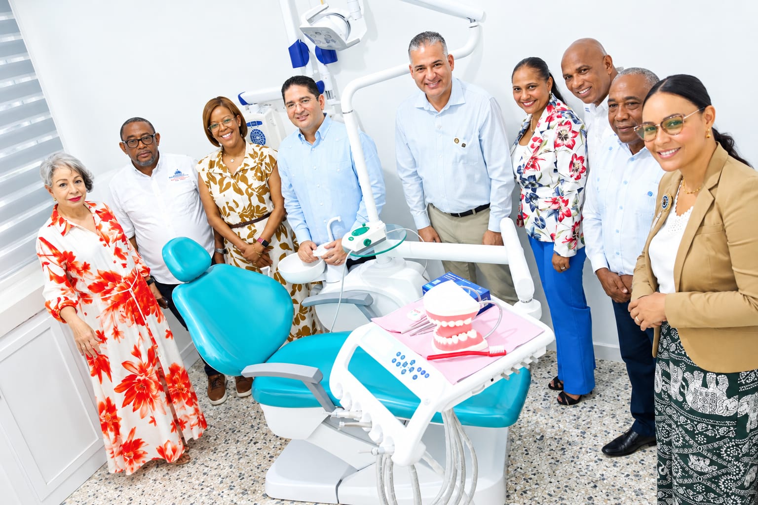 Inabie habilita dos módulos odontológicos en monte plata y baní para más de 3,200 estudiantes