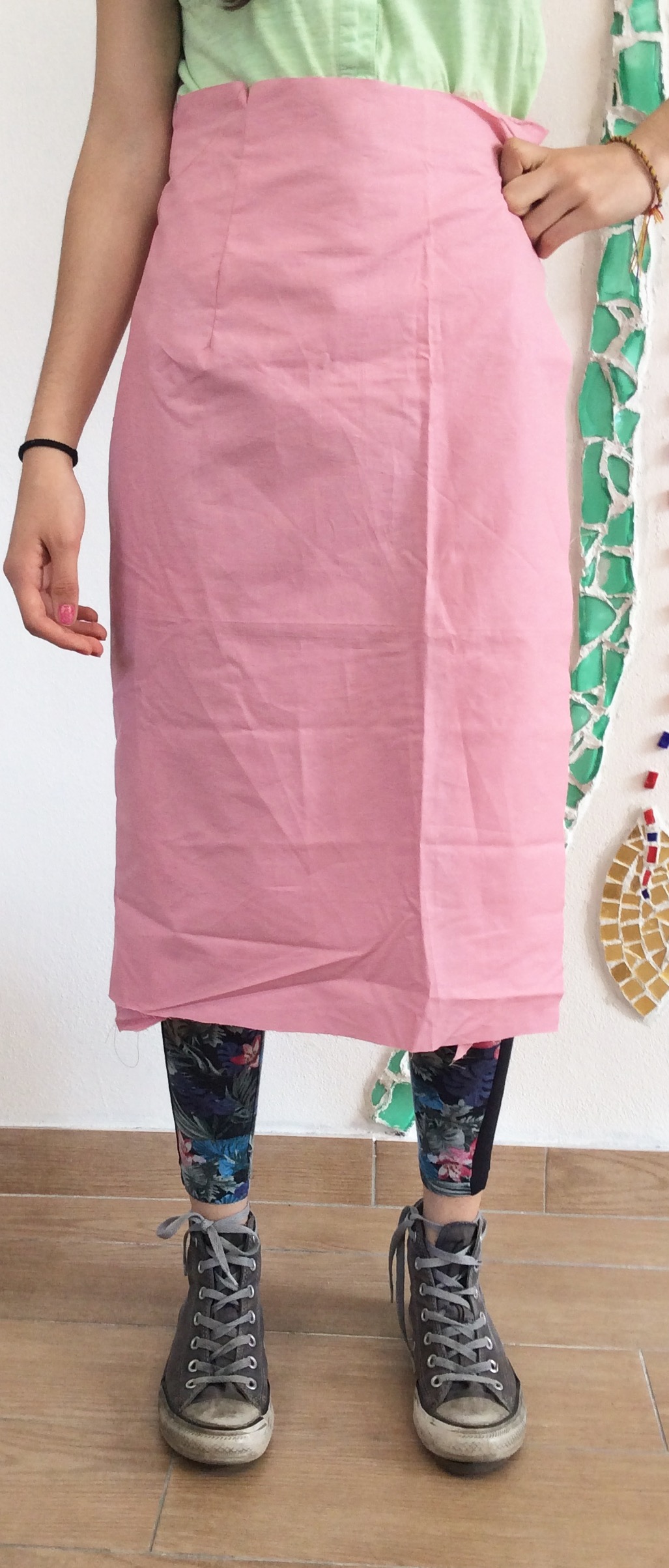 Rebecca prova la gonna