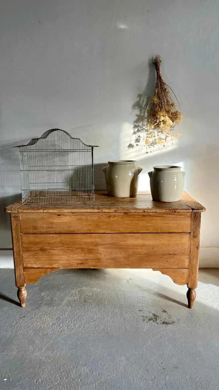 ancienne maie rénovée rénovation de meuble 68