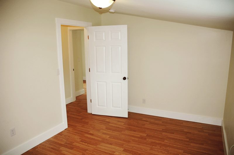 Bedroom #9'2" x 13'7"