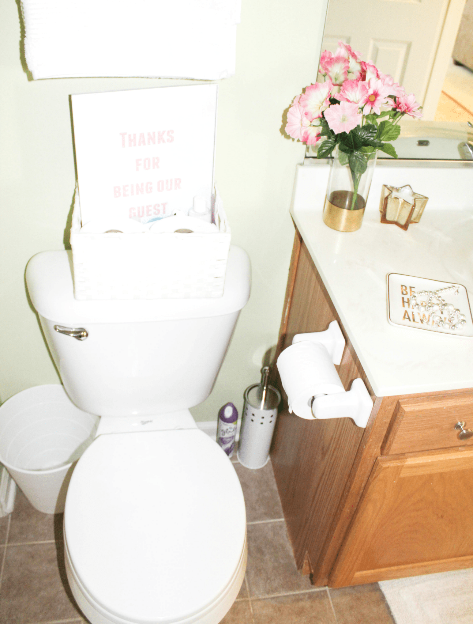 5 Essentials for a Holiday Guest Bathroom Including a Decor Update At