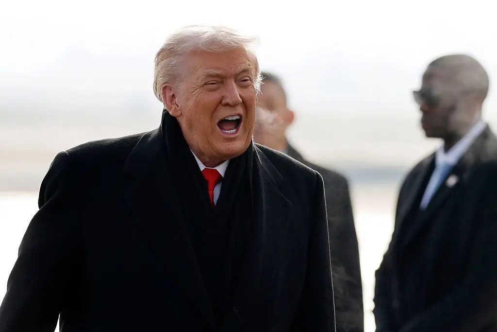 ‘OMG’: Trump Is Going to Lose It After Leaked Photo of His Second Tense Confrontation with Pilot Goes Viral — One Detail Has Everyone Zooming In