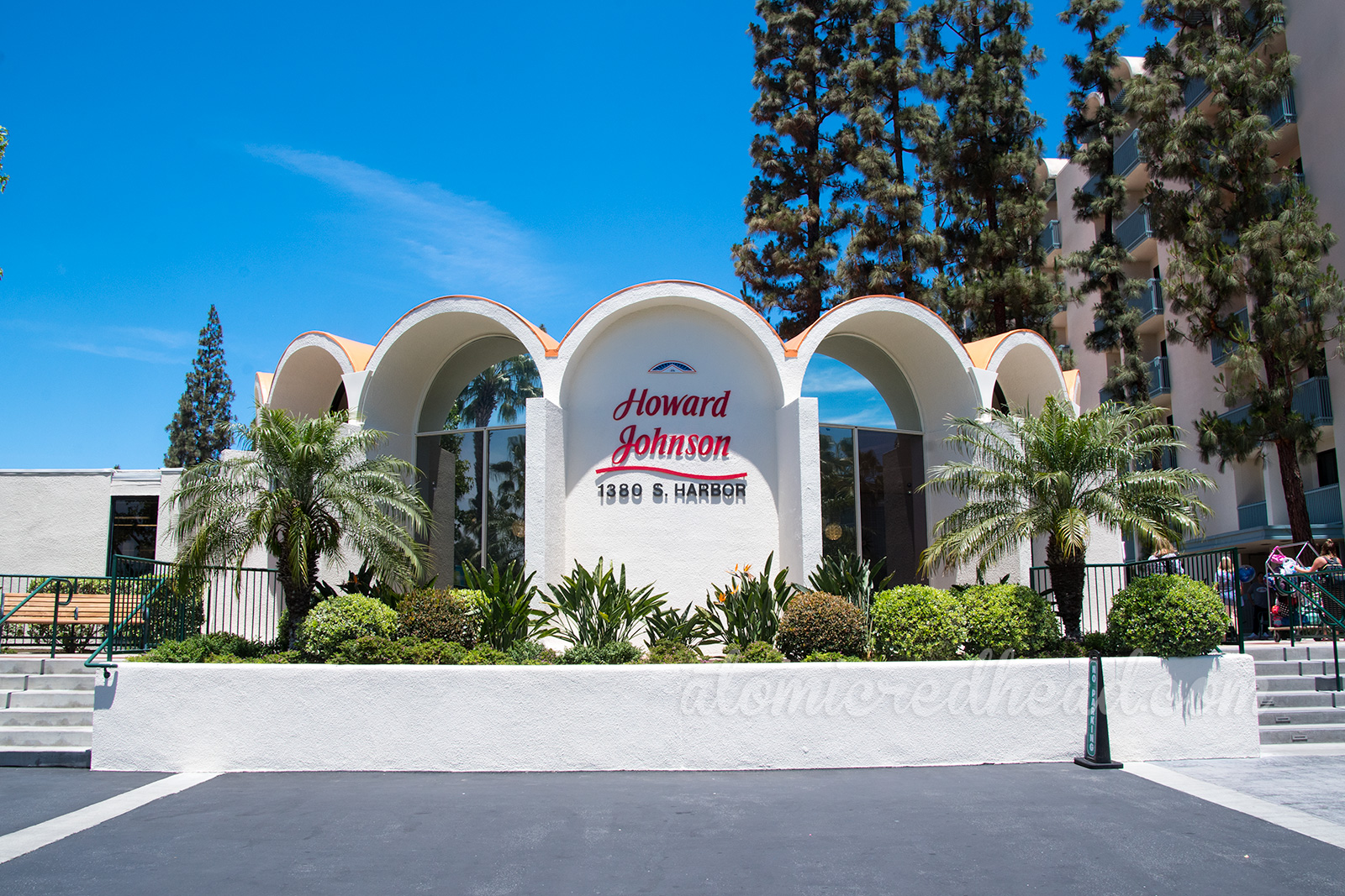 HoJo's lobby, a scolloped roofline creates large arched windows for the lobby.