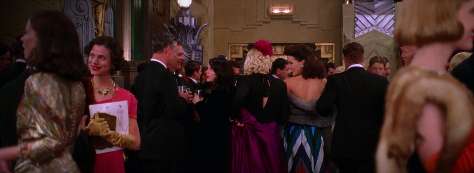 The small sign reading "Cocktails" just barely visible in The Aviator.