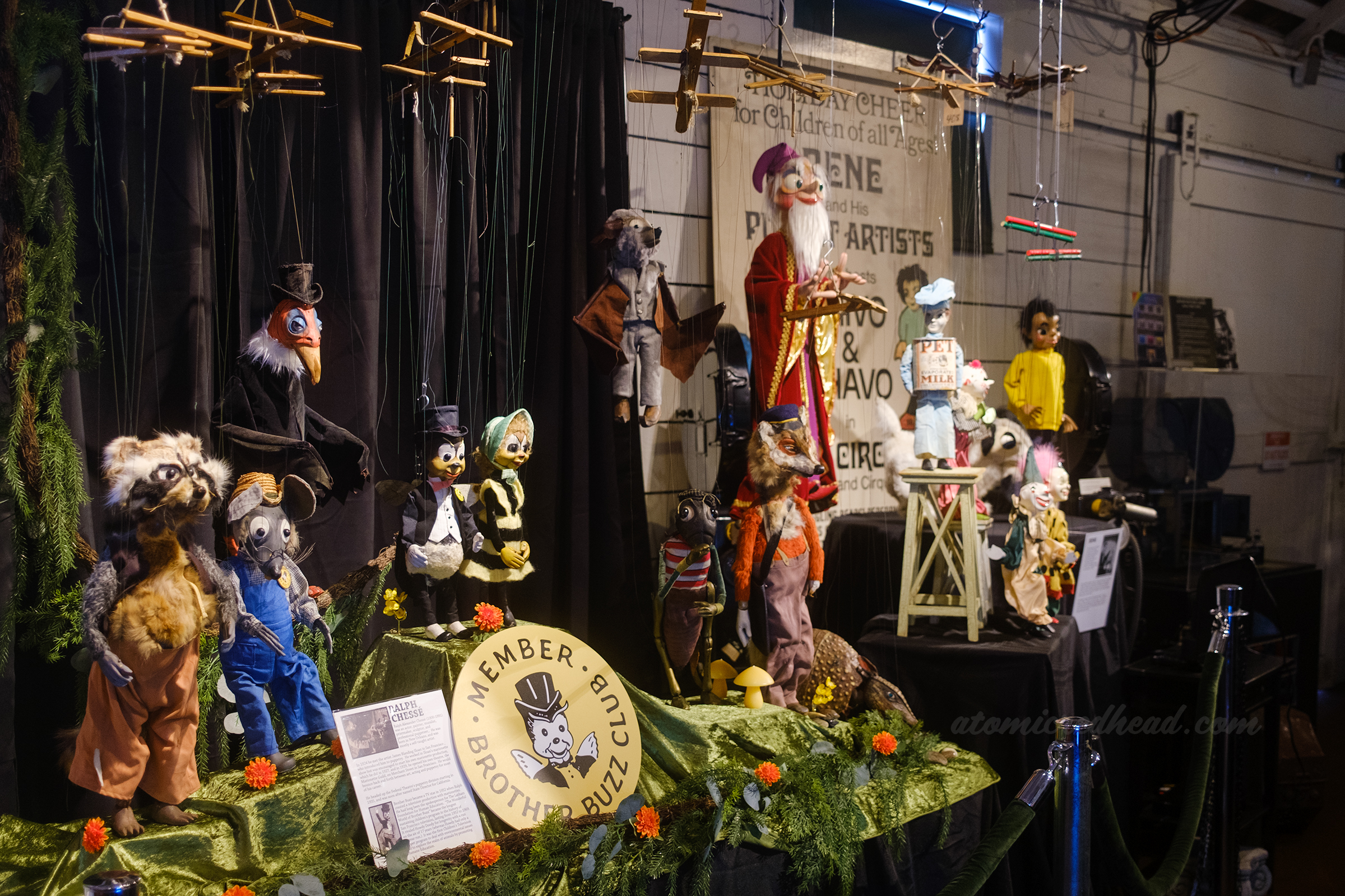 Overall view of the various marionettes from Brother Bee.