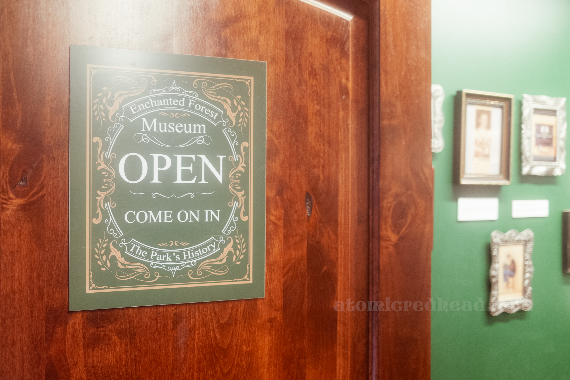 A sign welcomes visitors to the museum.