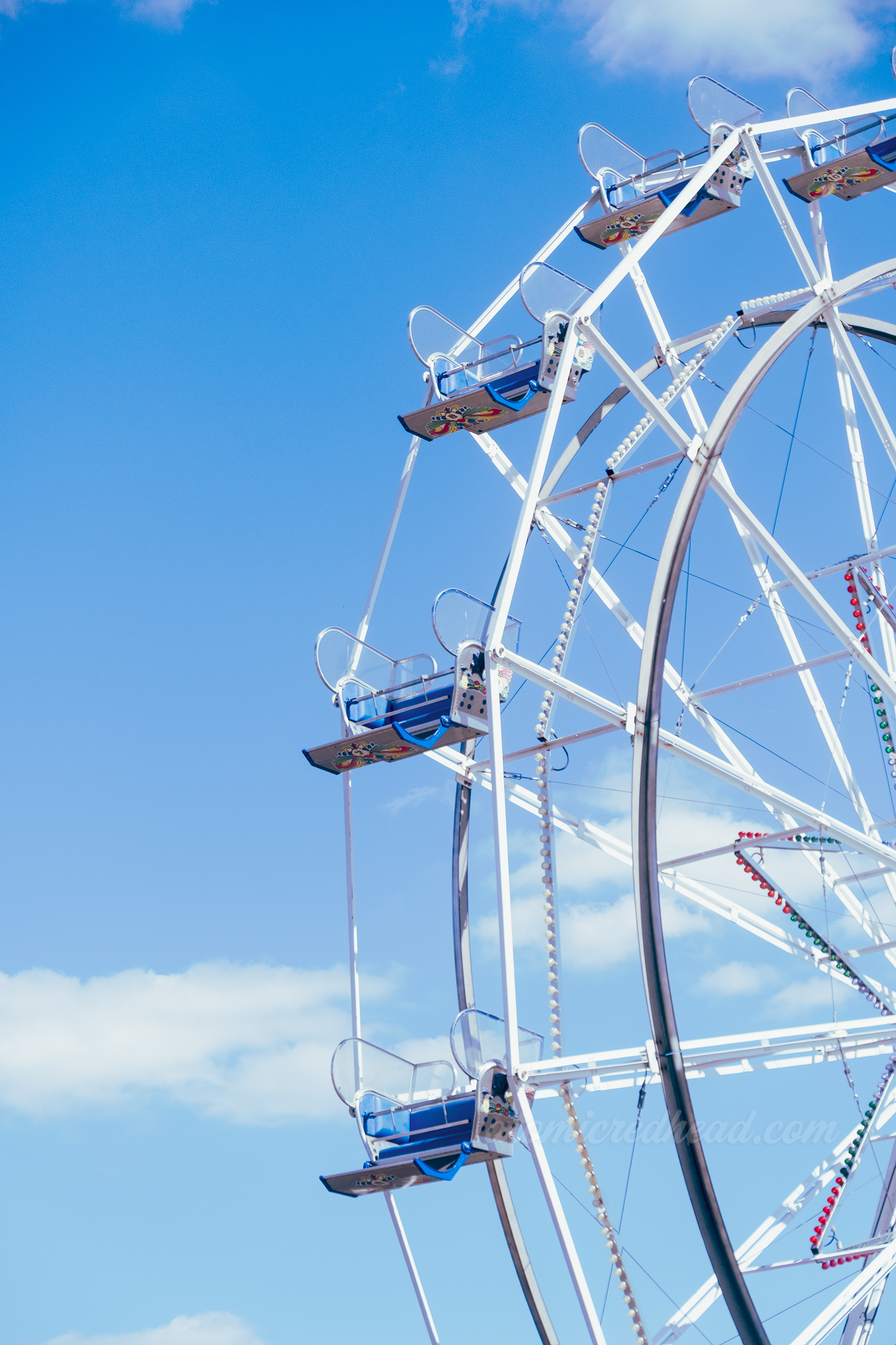Image of the ferris wheel.