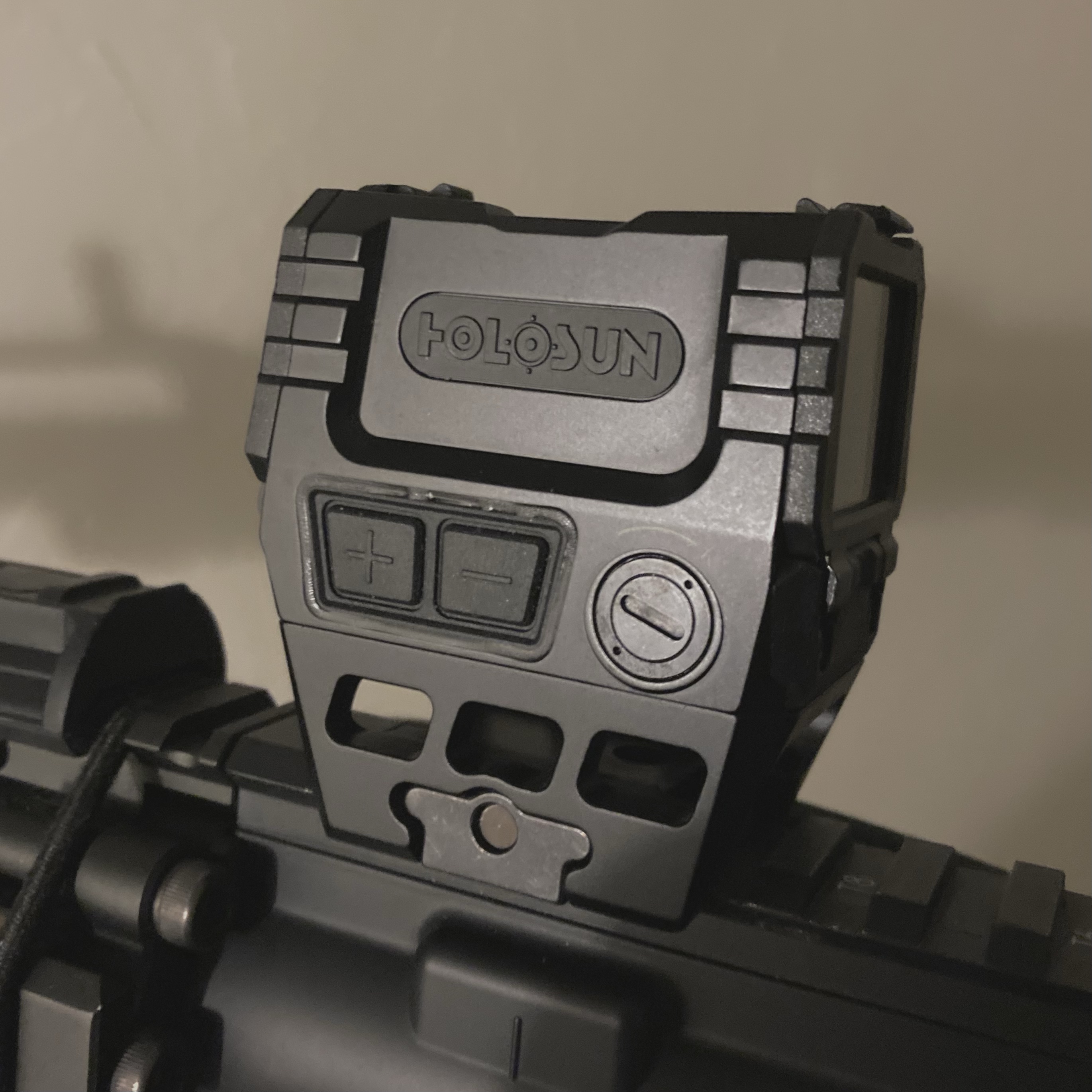 Review: Holosun AEMS Reflex Sight (Red) – ATRG