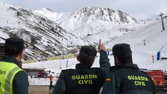 Engaño en Astún: estafa de 10.000 euros tras el accidente del telesilla