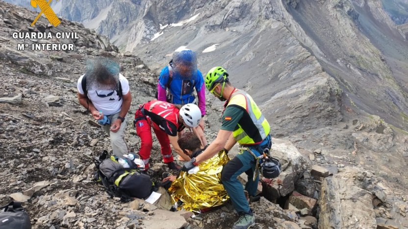 ¿Quién paga los rescates de montaña?
