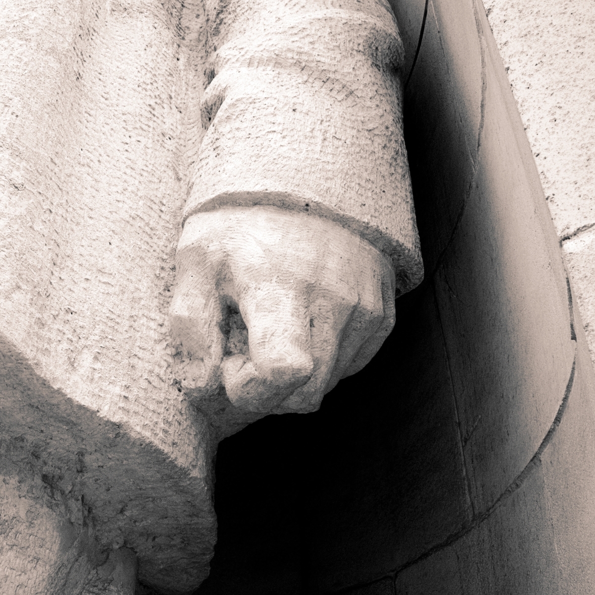 P4023332