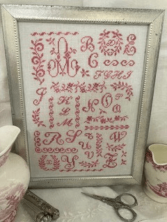 A Floral Script by JBW Designs