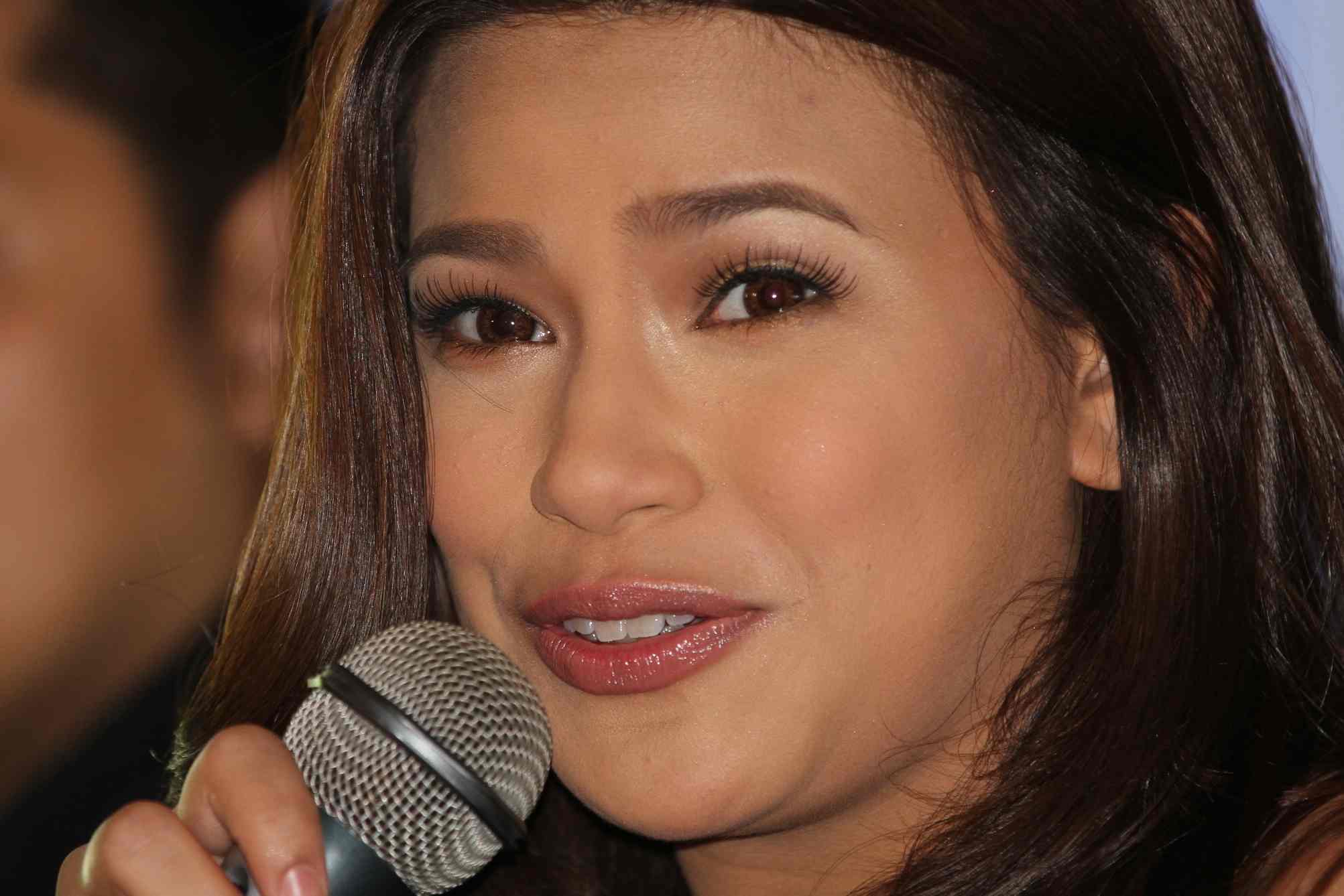 Netizens Bashing "Denise Laurel" Instead of "Deniece Cornejo" Attracttour