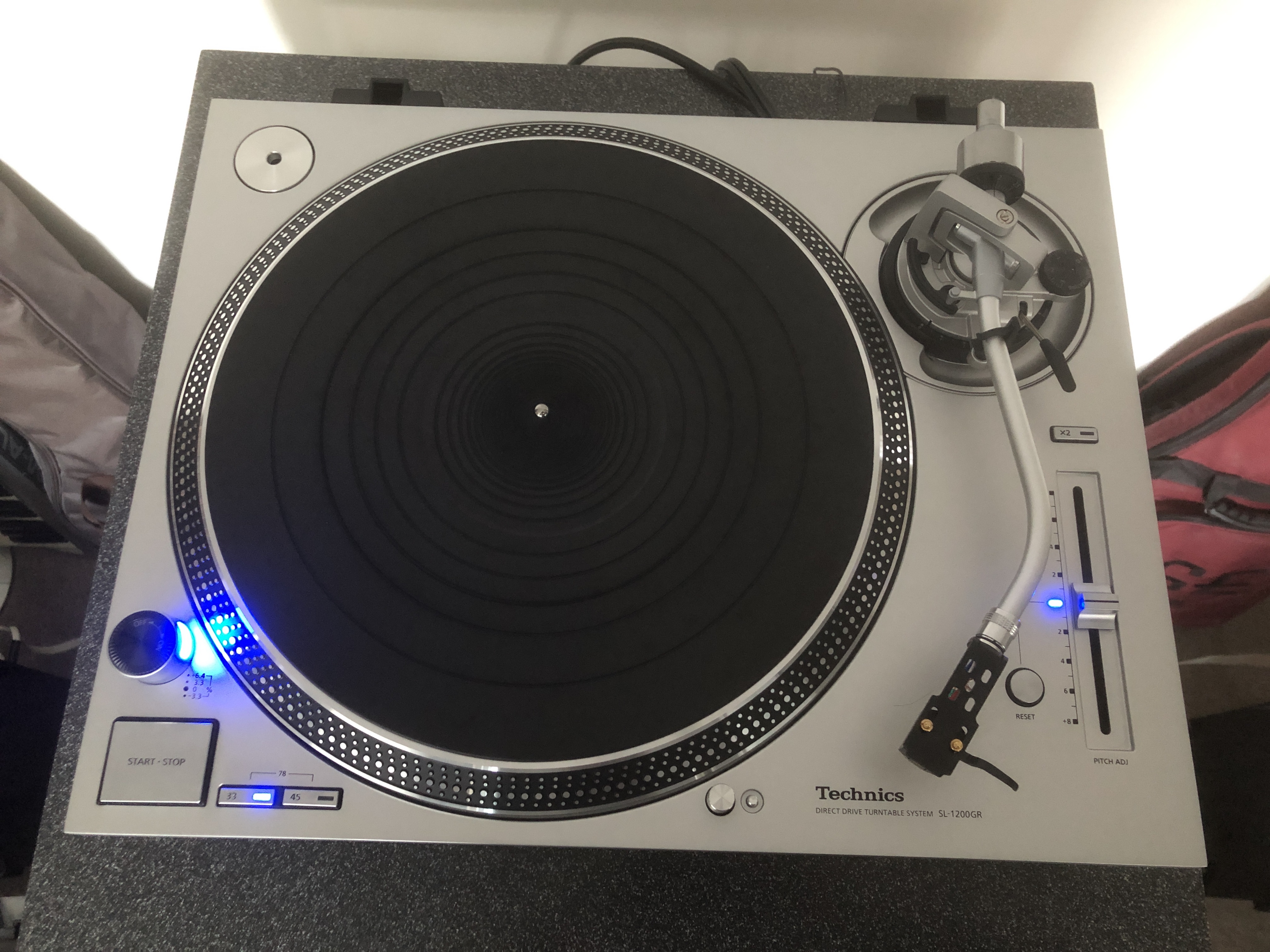 Technics SL-1200MK5（シルバー）カートリッジ M44-G付き Technics SL-1200MK5 Silver Pair Direct Drive DJ Turntable SL